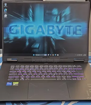 New Laptop Gigabyte GAMING A16 16GB Intel Core i7 SSD 1T