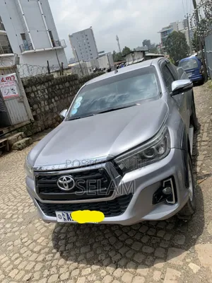 Toyota Hilux 2017 Silver