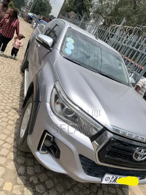 Toyota Hilux 2017 Silver