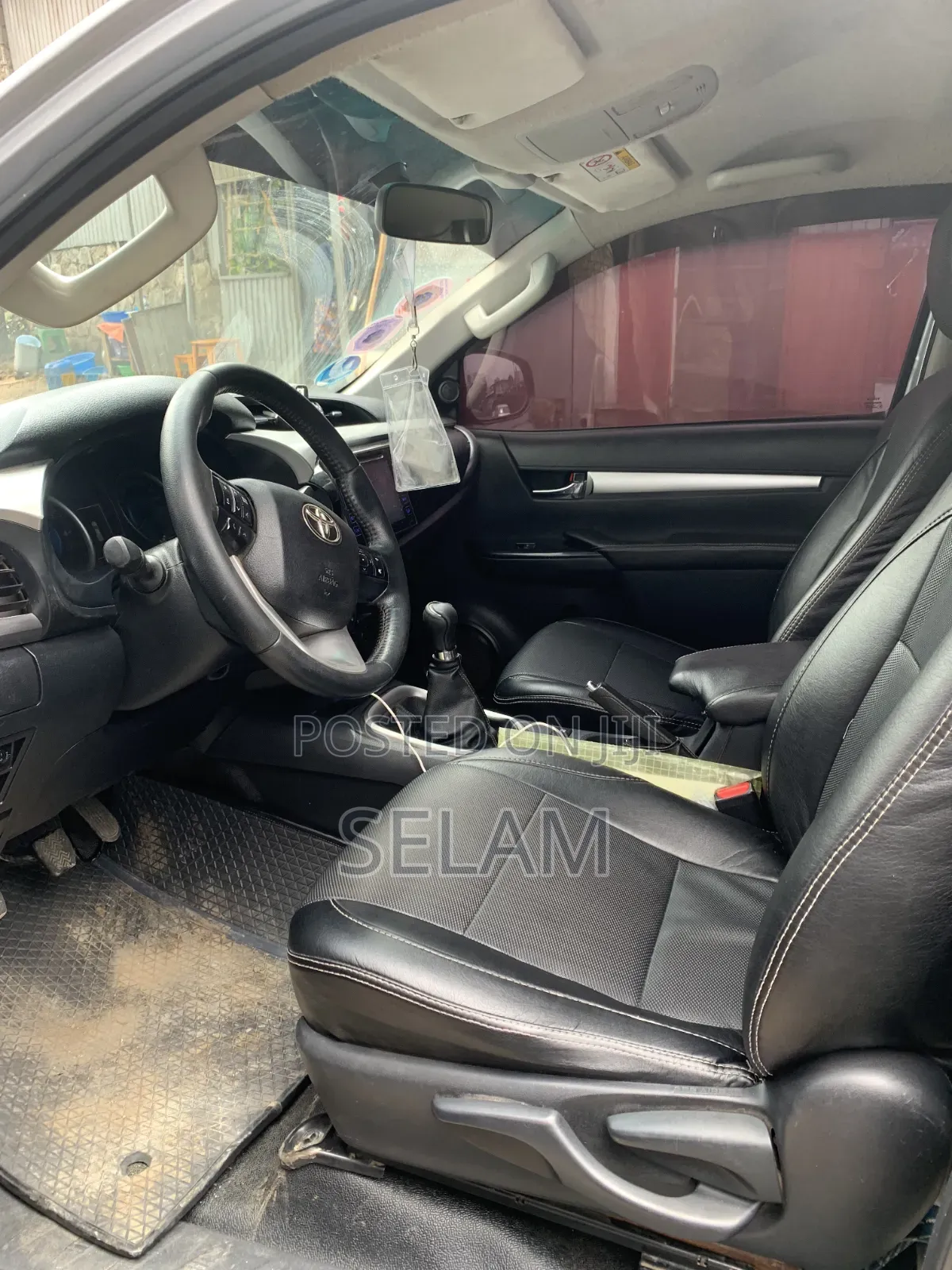 Toyota Hilux 2017 Silver