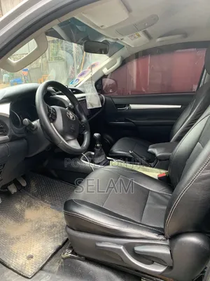 Toyota Hilux 2017 Silver