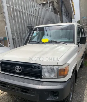 Toyota Land Cruiser 2019 White