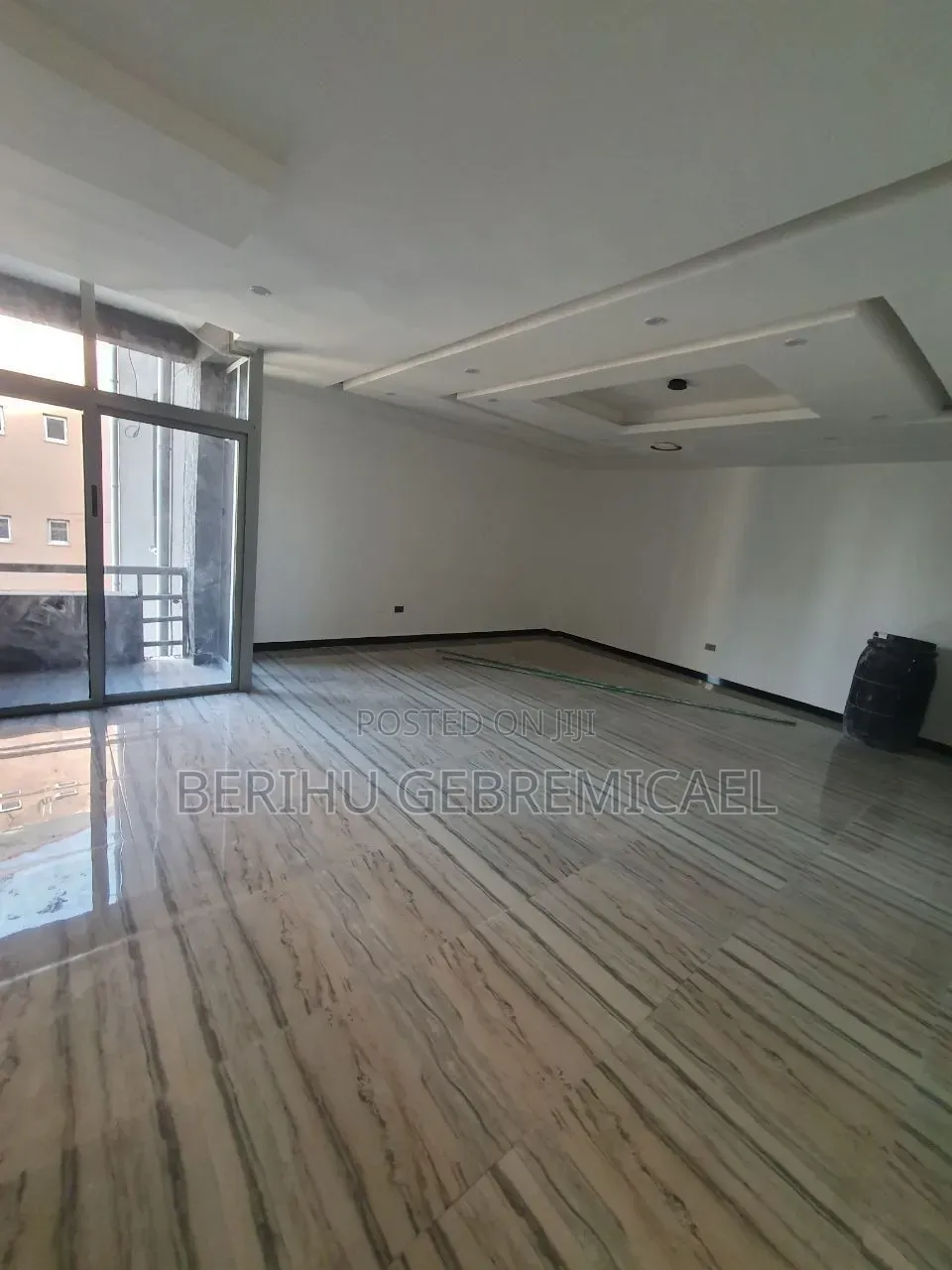 3bdrm Condo in አያት, Bole for sale