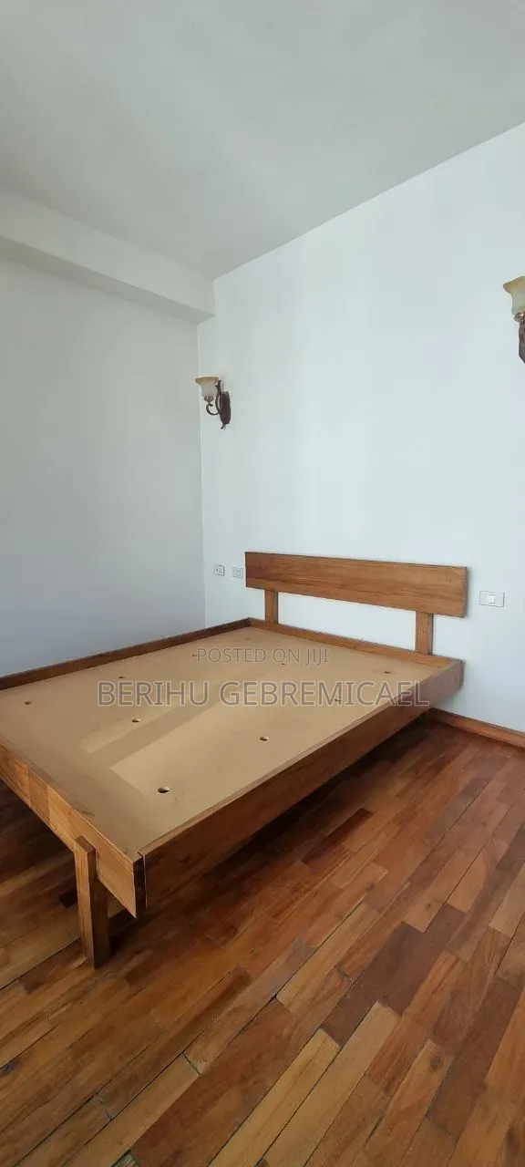 2bdrm Apartment in አያት, Bole for sale