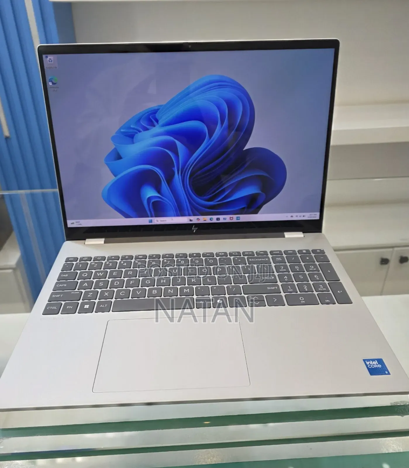 New Laptop HP OmniBook 5 16" 16GB Intel Core i9 SSD 1T