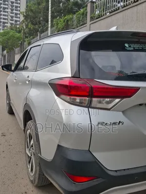 Toyota Rush 2022 Silver