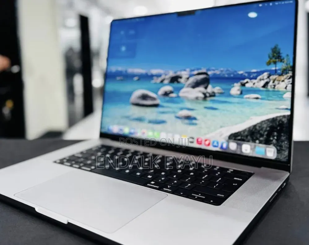 New Laptop Apple MacBook Pro 2021 M1 16GB Apple M1 Pro SSD 512GB