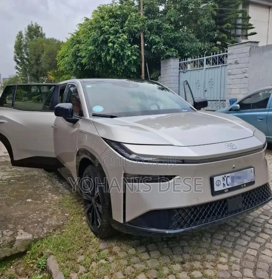 Toyota bZ3 2025 Pearl