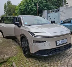 Toyota bZ3 2025 Pearl