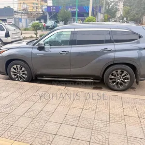 Toyota Highlander 2021 Blue