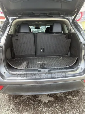 Toyota Highlander 2021 Blue