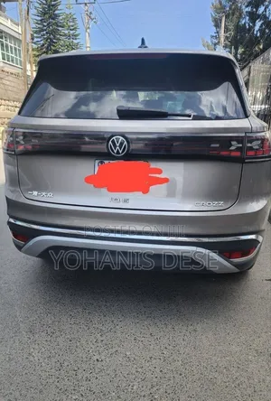 Volkswagen ID.6 2023 Purple