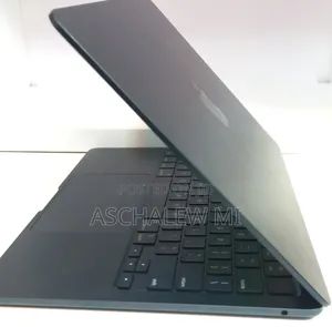 New Laptop Apple MacBook Air 2022 M2 8GB Apple M2 SSD 256GB