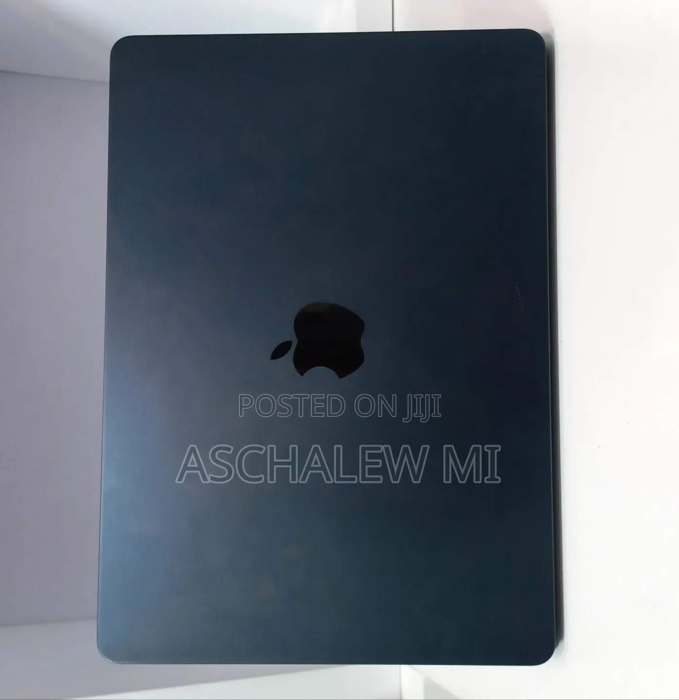 New Laptop Apple MacBook Air 2022 M2 8GB Apple M2 SSD 256GB