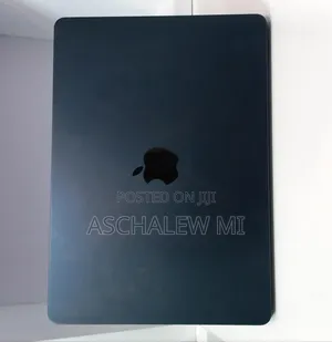 New Laptop Apple MacBook Air 2022 M2 8GB Apple M2 SSD 256GB