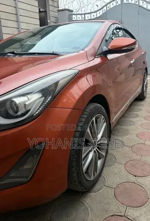Hyundai Avante 2015 Orange