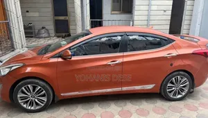 Hyundai Avante 2015 Orange