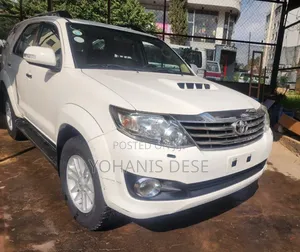 Toyota Fortuner 2015 White