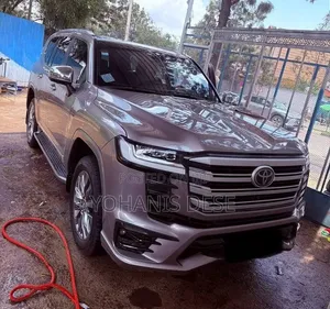 Toyota Land Cruiser 2022 Brown