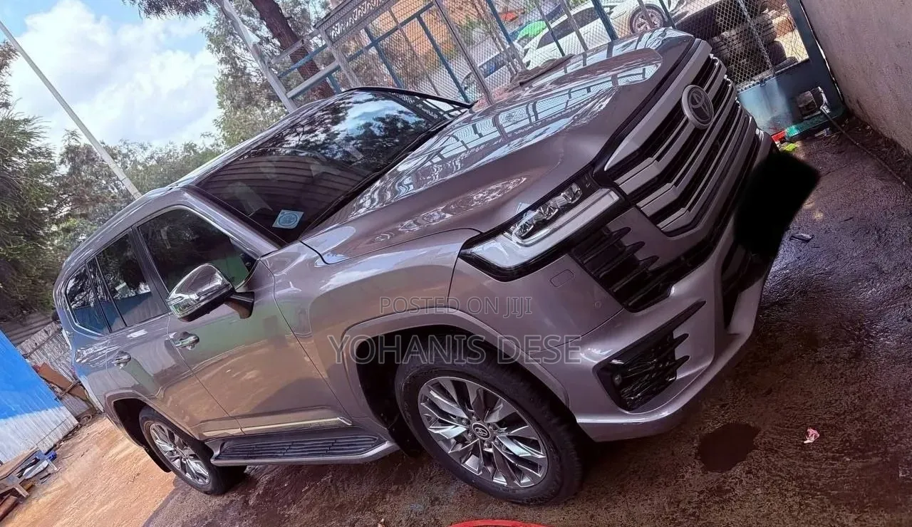 Toyota Land Cruiser 2022 Brown