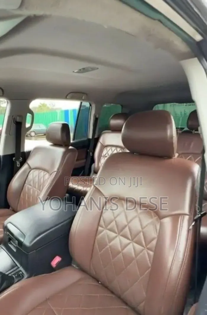 Toyota Land Cruiser 2012 White