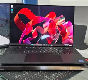 New Laptop Dell Precision 5560 16GB Intel Core i7 SSD 512GB
