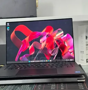 New Laptop Dell Precision 5560 16GB Intel Core i7 SSD 512GB