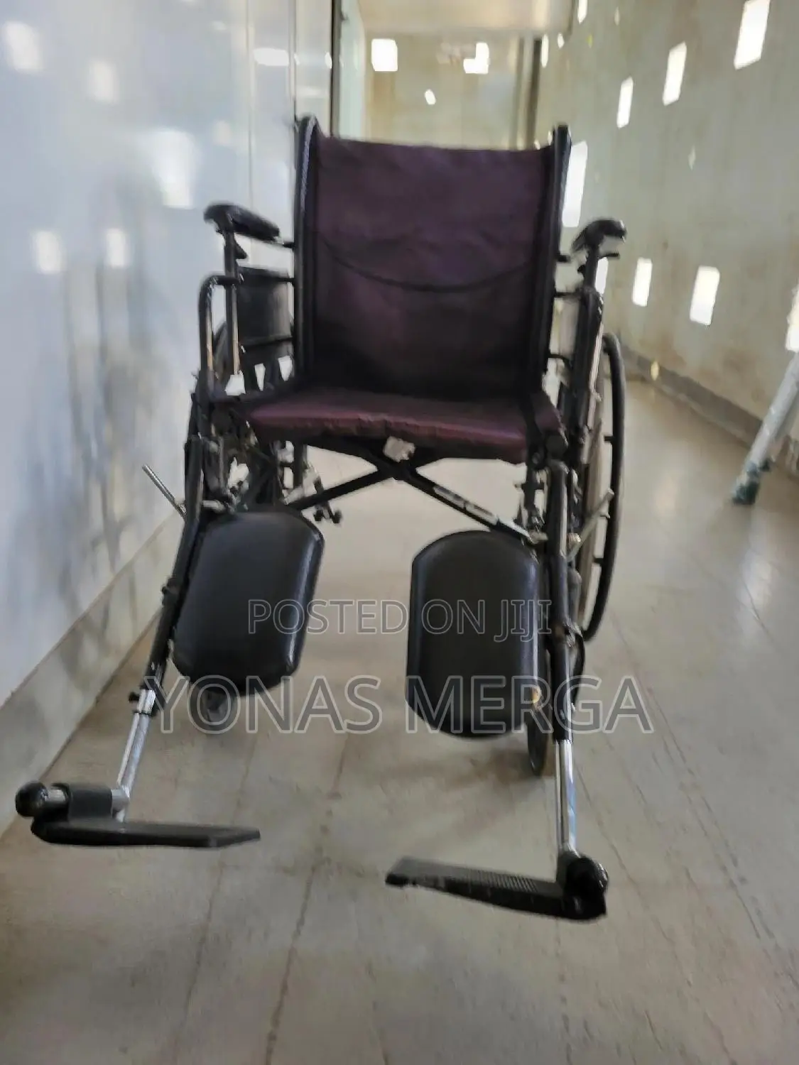 Normal Comfort wheelchair焓曾Europe wheelchair勿邨Push-to-lock Brake