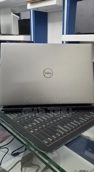 New Laptop Dell Precision 5560 16GB Intel Core i7 SSD 512GB