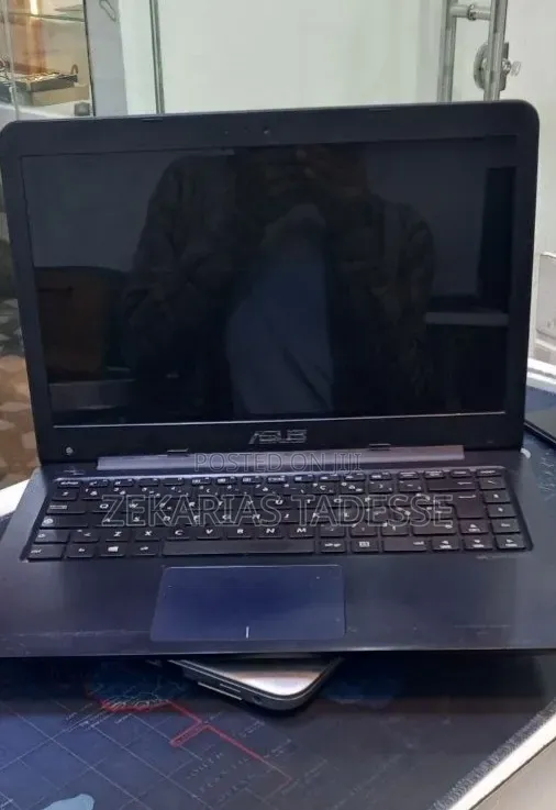 New Laptop Asus E402SA 4GB Intel Core 2 Quad HDD+SSD 500GB
