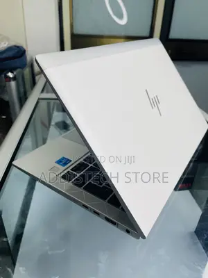 New Laptop HP EliteBook 830 G8 16GB Intel Core i5 SSD 512GB