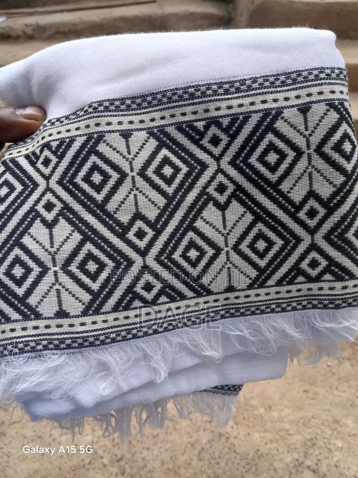 ቆንጆ ቆንጆ ነጠላዎች
