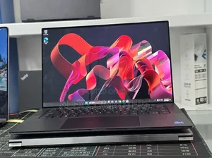 New Laptop Dell Precision 5560 16GB Intel SSD 512GB