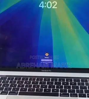 New Laptop Apple MacBook Pro 2018 16GB Intel Core i7 SSD 256GB