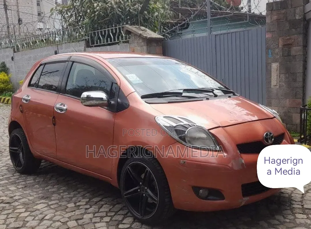 Toyota Yaris 2009 Orange