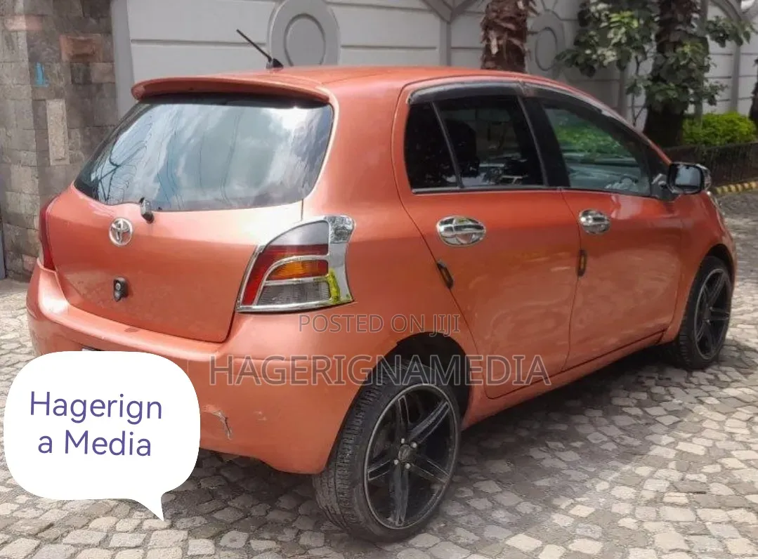 Toyota Yaris 2009 Orange