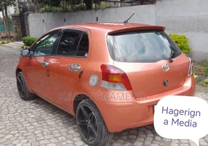 Toyota Yaris 2009 Orange