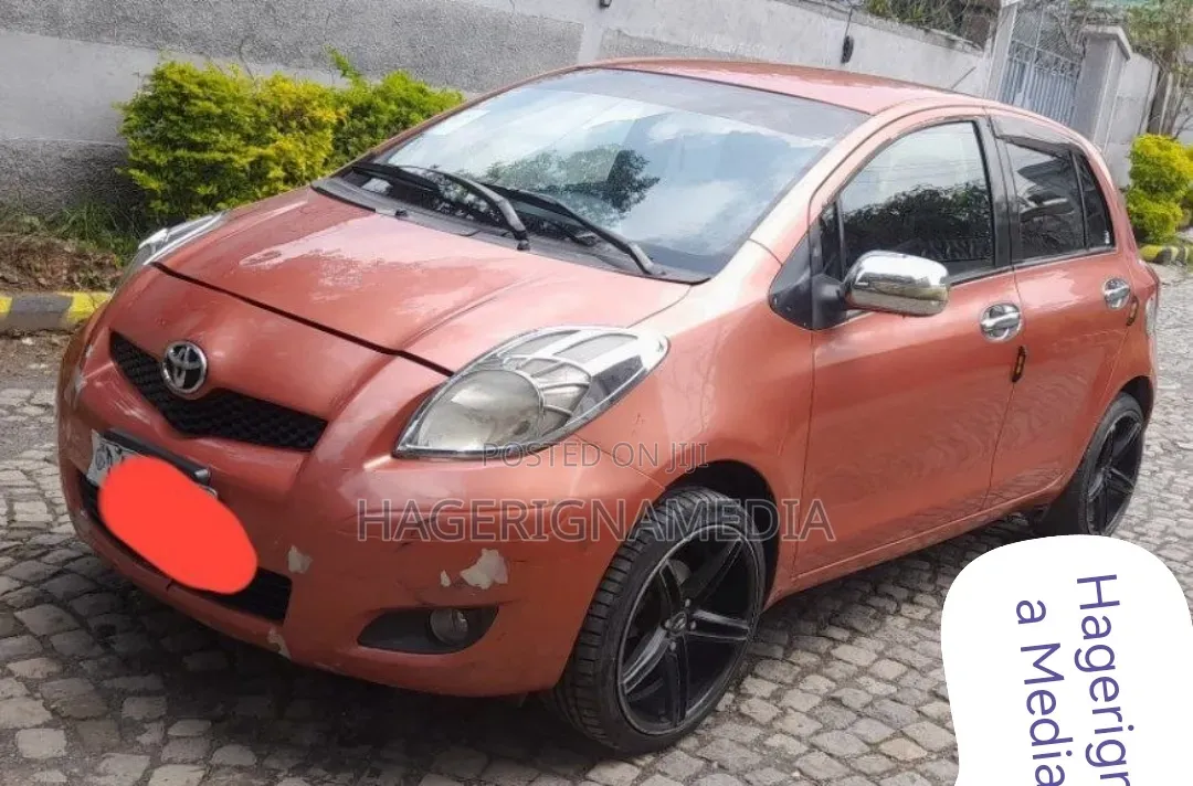 Toyota Yaris 2009 Orange