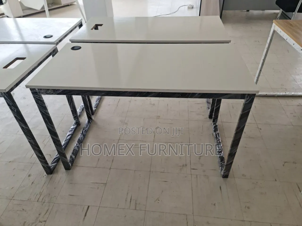 Secretarial Table | የቢሮ ጠረጴዛ
