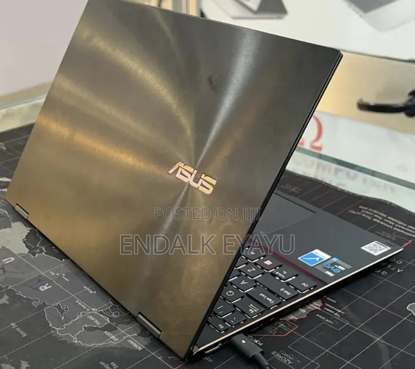 New Laptop Asus ZenBook Flip 14 UX461UA 16GB Intel Core i7 SSD 512GB