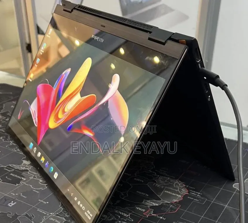 New Laptop Asus ZenBook Flip 14 UX461UA 16GB Intel Core i7 SSD 512GB