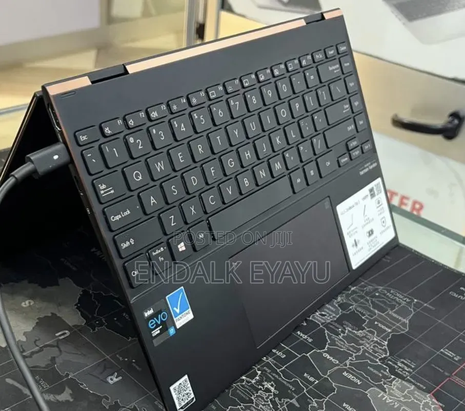 New Laptop Asus ZenBook Flip 14 UX461UA 16GB Intel Core i7 SSD 512GB