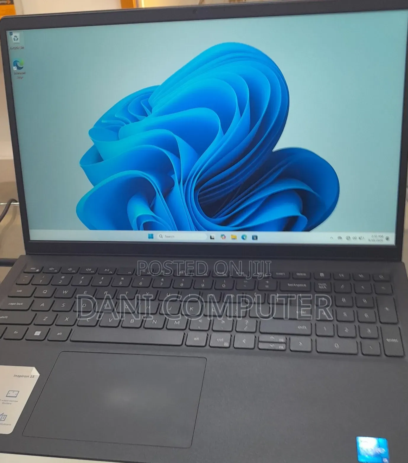 New Laptop Dell Inspiron 15 8GB Intel Core i5 SSD 512GB