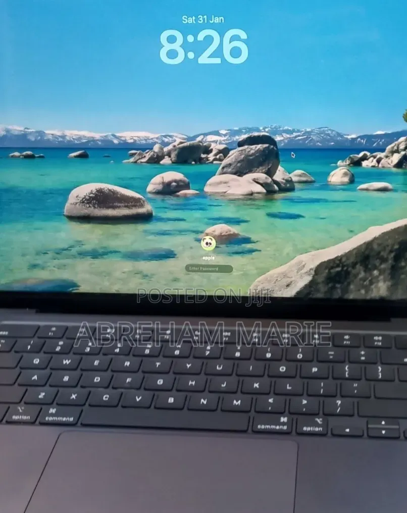 New Laptop Apple MacBook Pro 2025 M5 16GB Intel Core i7 SSD 512GB