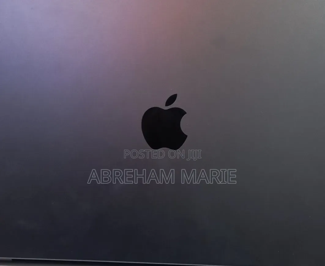 New Laptop Apple MacBook Pro 2025 M5 16GB Intel Core i7 SSD 512GB
