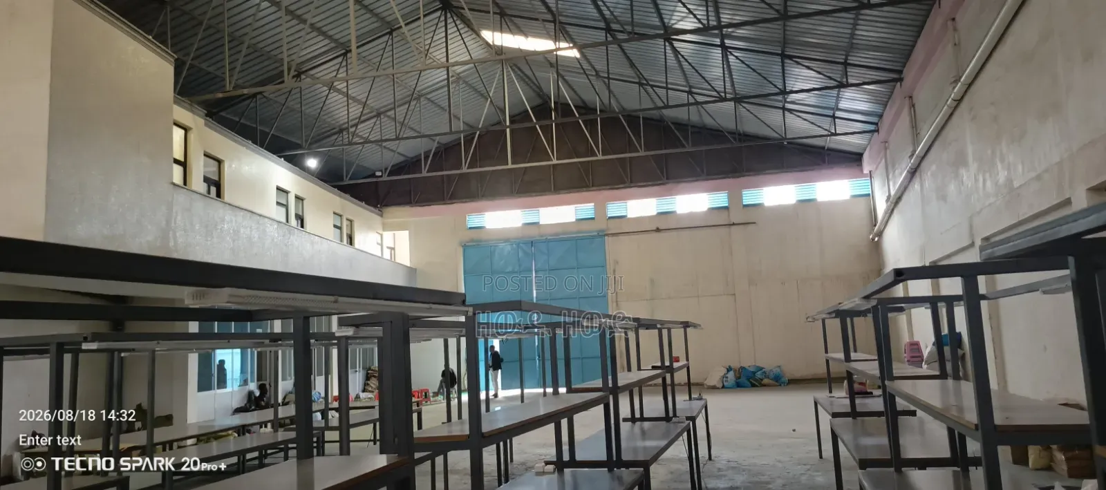 ለኪራይ የቀረበ መጋዝን