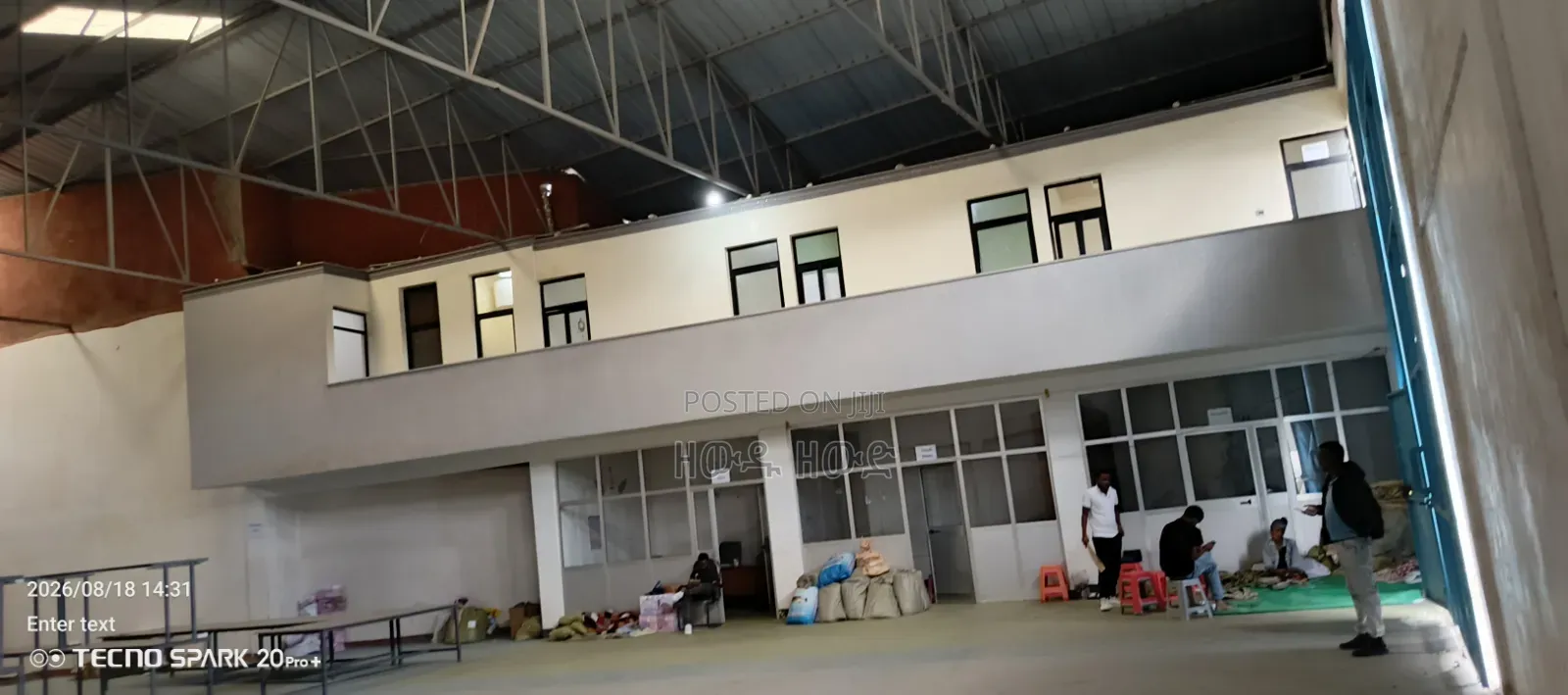 ለኪራይ የቀረበ መጋዝን