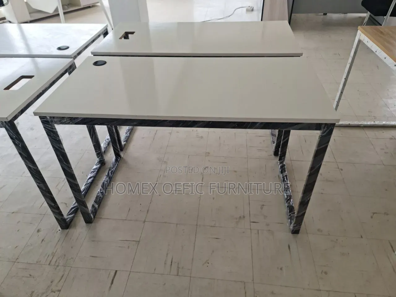 Secretarial Table | የቢሮ ጠረጴዛ