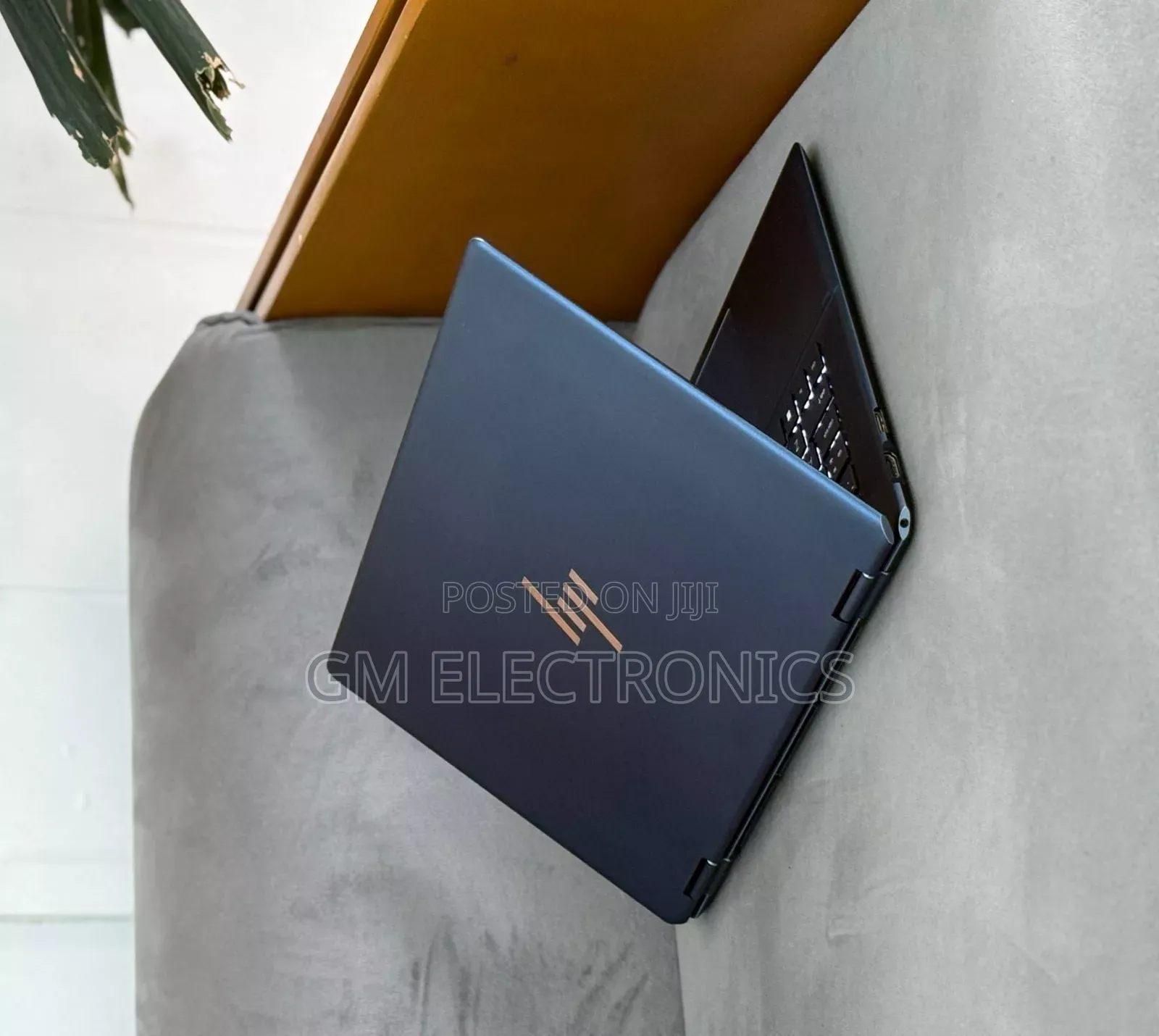 New Laptop HP Spectra 13 16GB Intel Core i7 SSD 512GB