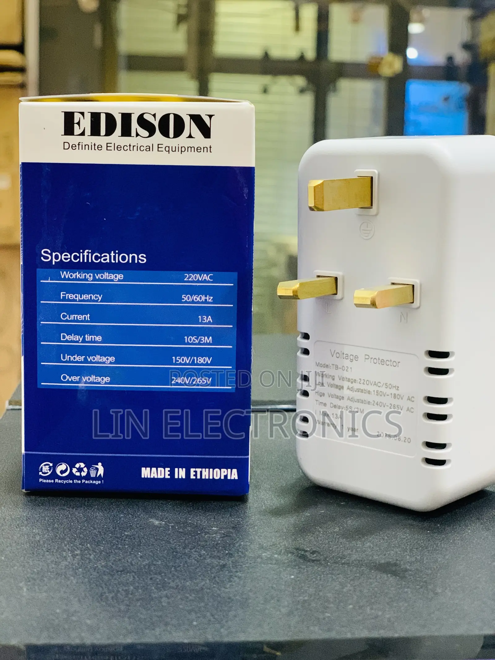 Edison TB-021 13A Automatic Voltage Protector